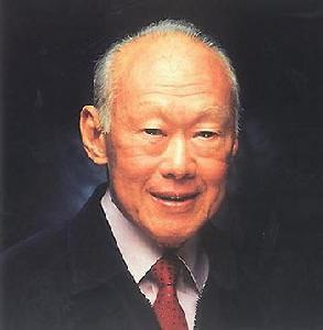 一位新加坡华人终于说了实话，他表示，在新加坡的华人，根本不在乎中国到底好不好，很