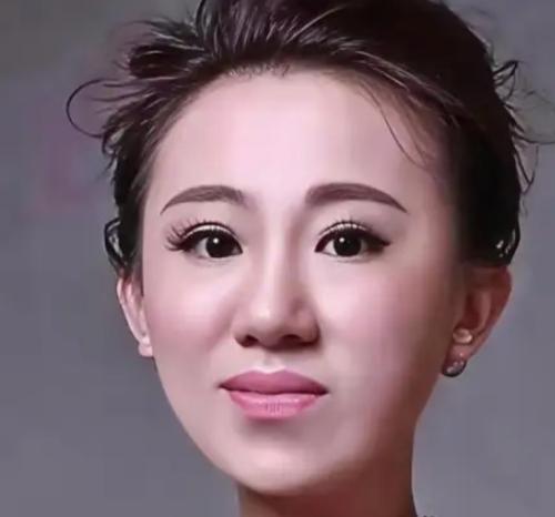 丫蛋有三个孩子，大儿子王天琦是她与前夫王金龙所生，于2011年出生。离婚后，王天