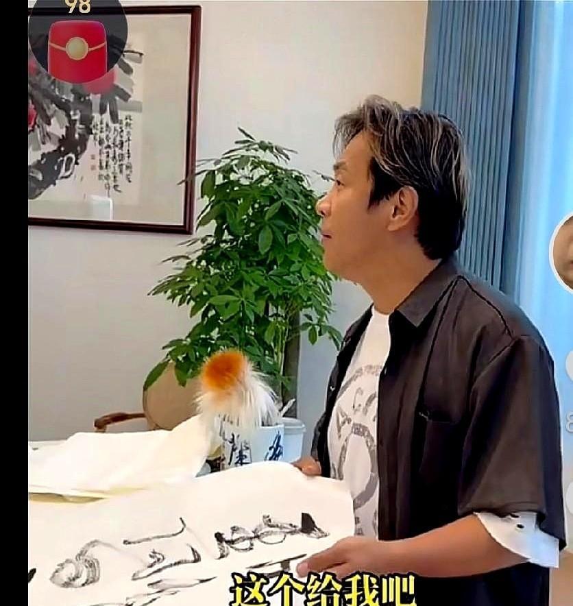 娱乐圈有个魔咒，叫“教会徒弟，饿死师父”。赵本山亲手把这个咒，给破了。他为宋