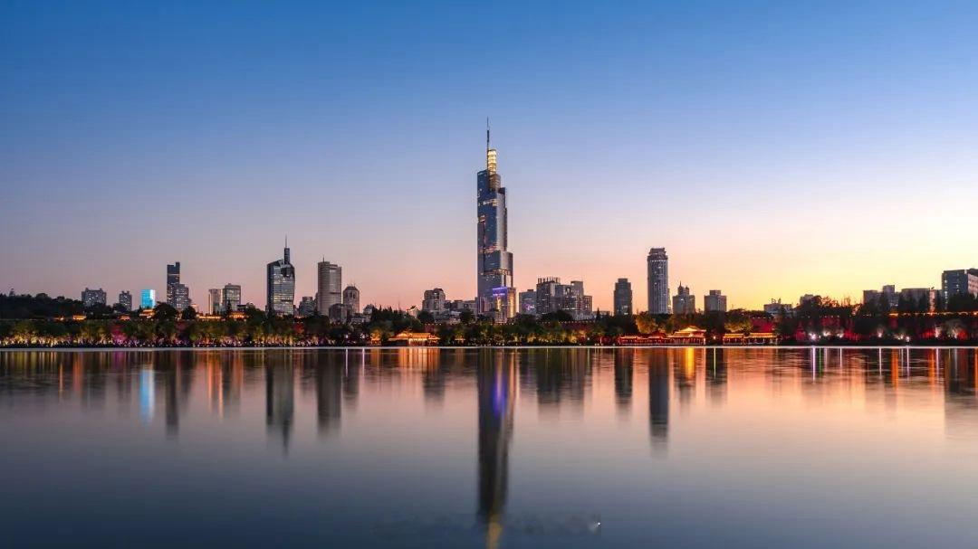 中国城市宜居水平排行榜宜居没有唯一标准，通常看：环境气候、医疗教育、交通、房价、