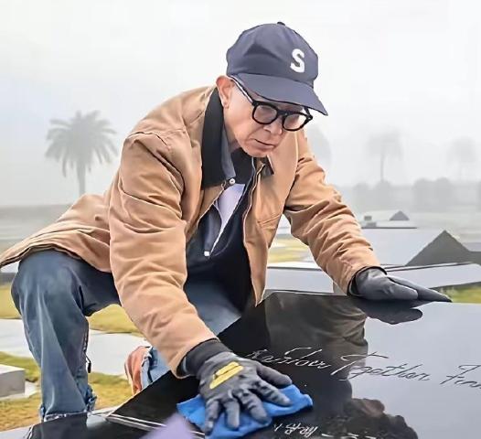 小S该不该为姐姐的去世负责，她不是保姆，不能随时守在姐姐身边。大S一向比较任性