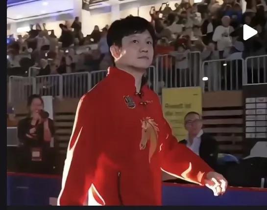 小弗队长说樊振东在德甲的最后一场比赛结束，坐飞机回国和父母过春节了，春节是中国人