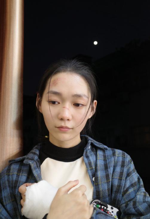 段奥娟他不是爱豆吗？咋还拍上电影了，拍就拍吧。最离谱的是电影还没上映，她就已