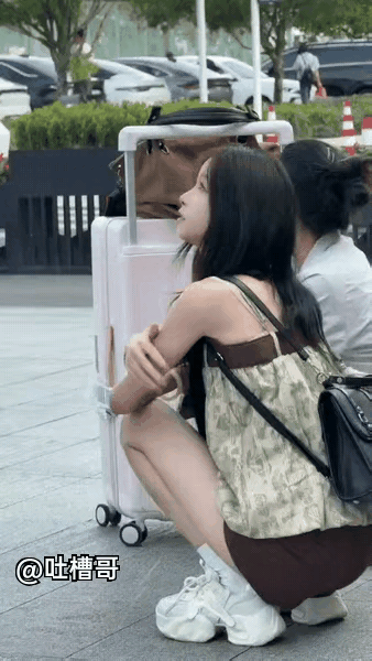 姑娘白白净净的，适合做女朋友