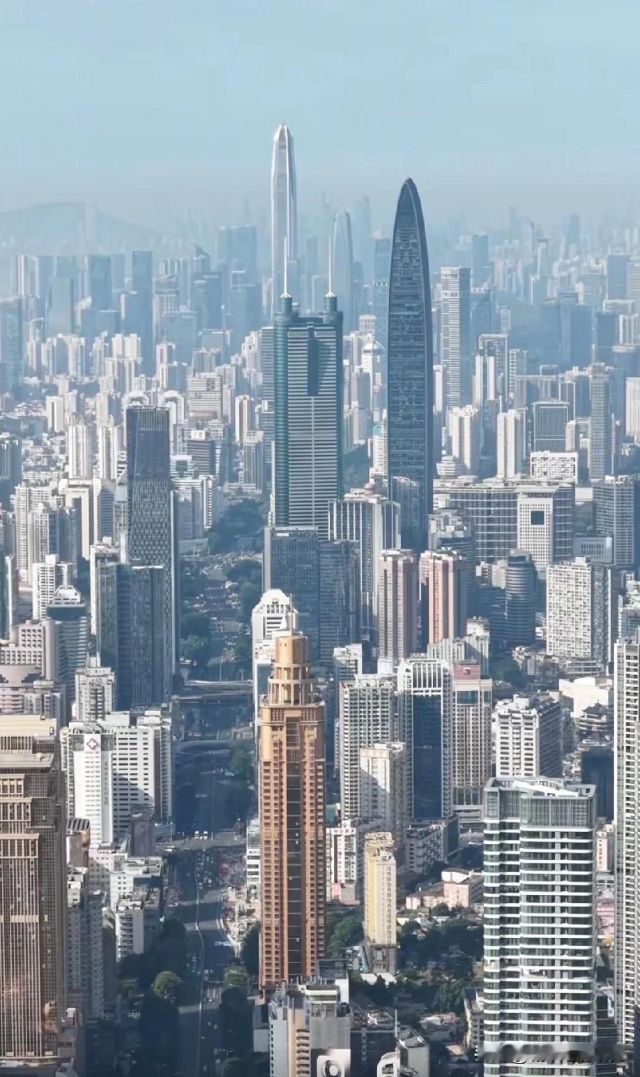 2025年中国GDP再创历史新高突破了140万亿元人民币大关，达到了140187