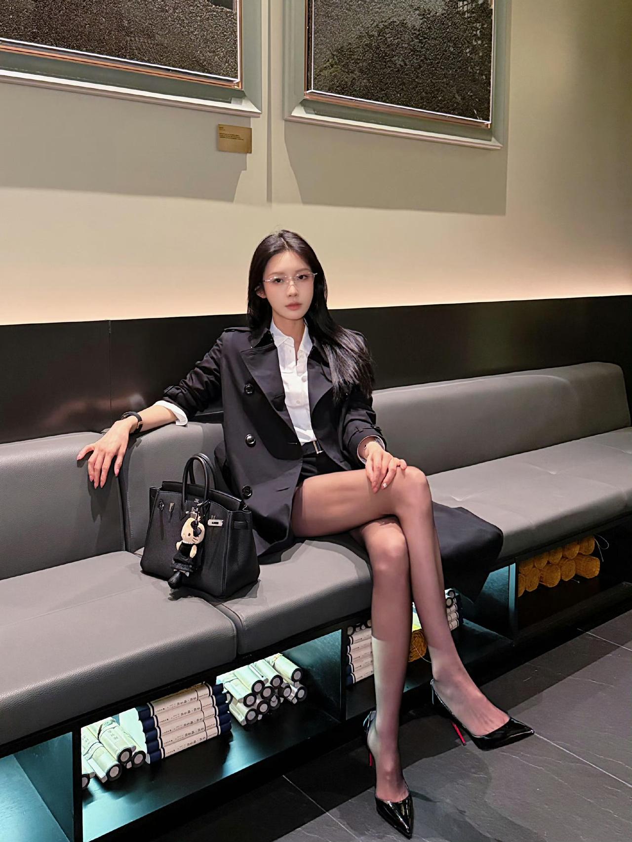 黑色禁欲系​​​