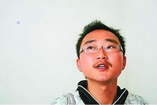 2009年，四川一考生高考作文字迹无人能懂，专家鉴定后发现，该考生竟在高考中采用