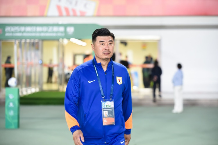 鲁媒: 泰山今日开启第二阶段冬训, 新外援中卫有望在广州到位