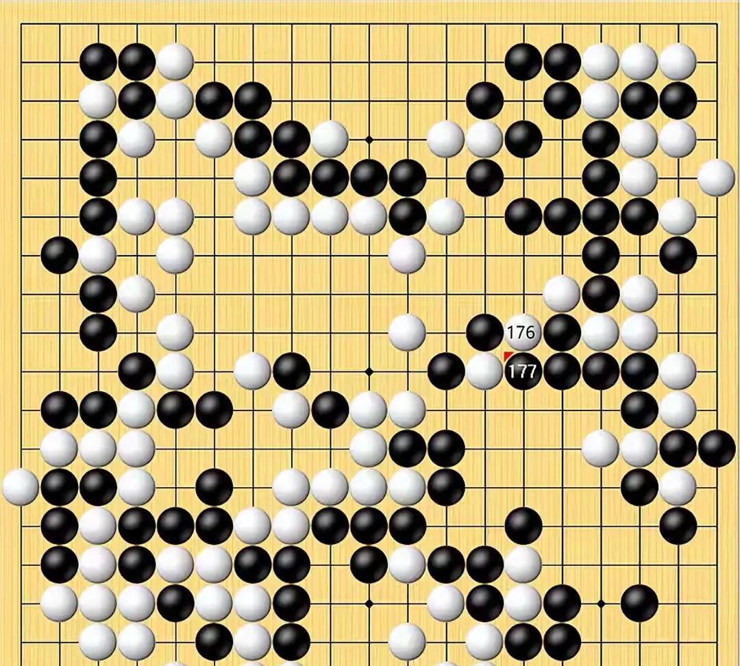 围棋甲级联赛第二轮战报焦点战报复出的柯洁超级失误不敌范胤，开局两连败第一局不敌