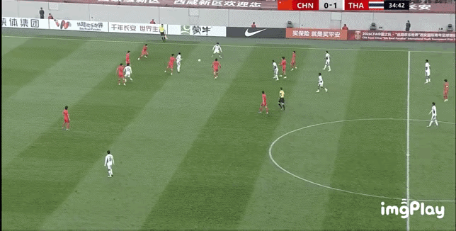 第一个失球没办法，人家泰国球员世界波，确实精彩，个人能力真的强，停球加射门两个动