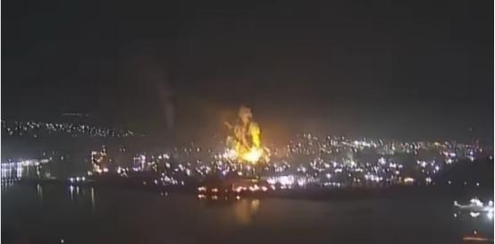 日本的钢铁锅炉炸了，这可不是一般的锅炉！ 12月1日的北海道室兰市，凌晨的寒