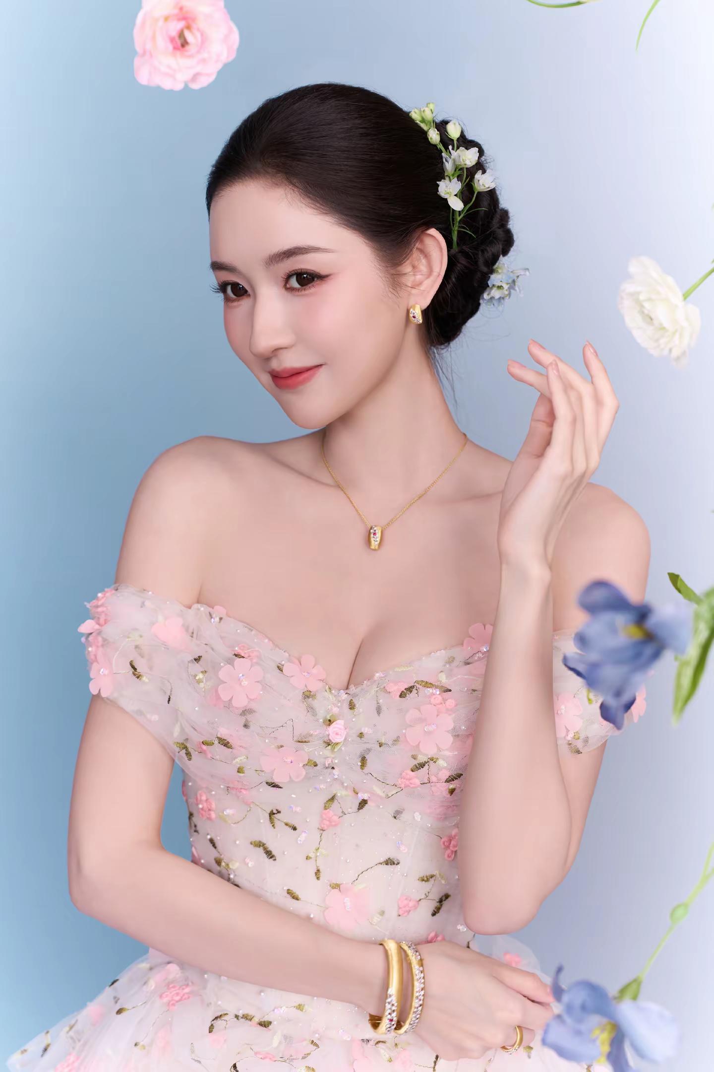 王玉雯抹胸裙