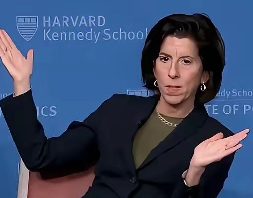说实话，挺有意思的：华为韬定律，美国人比我们自己更清醒。美国为啥紧张？因为他