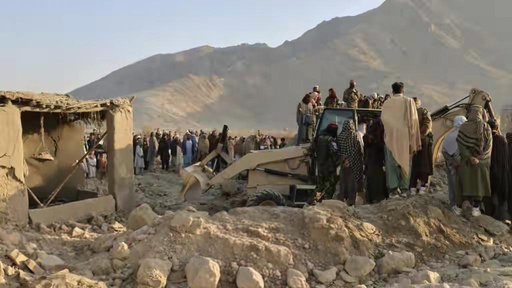 巴基斯坦最近可真是忍到极限了！2月以来国内接连遭自杀式袭击，伊斯兰堡清真寺爆炸死