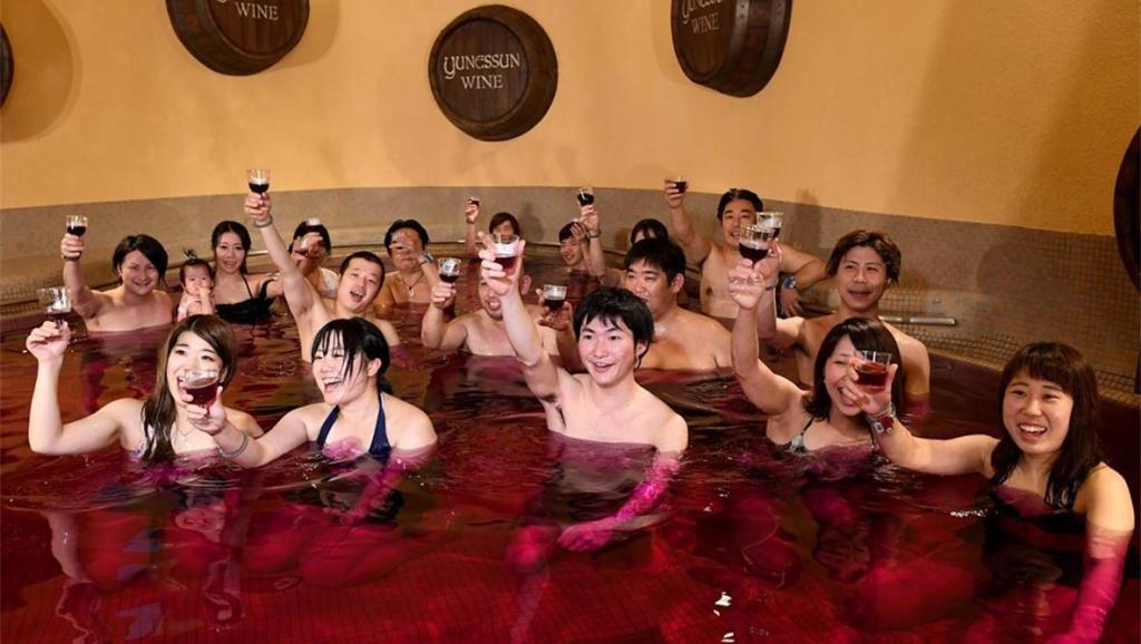 恶搞男女搞笑动态图视频,恶搞男女搞笑动态图视频大全