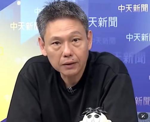 名嘴谢寒冰今天在中天节目上提醒大家，马英九基金会这样持续发酵下去，搞不好马英九都
