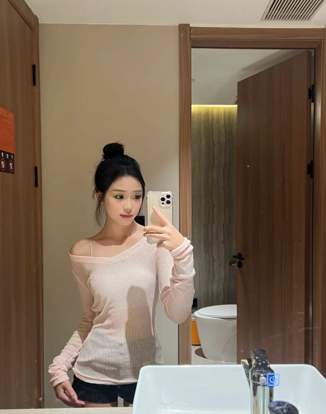 我把期待收了收日子便没那么容易起风美女美女图片美女日常时间和我都在往前