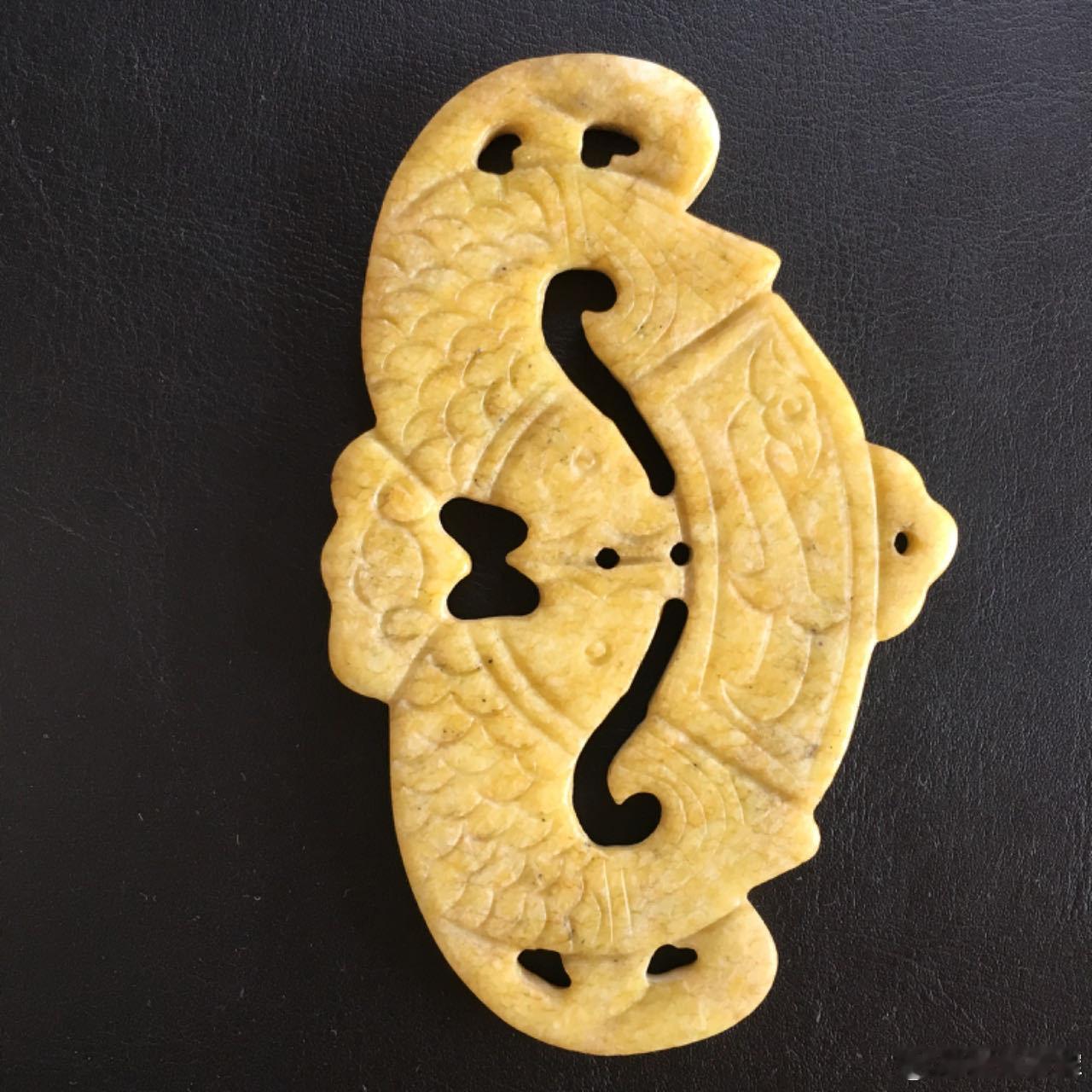 每周鉴赏收藏精品之西周原生黄玉玉珩本件高古玉黄玉具有很高的文化价