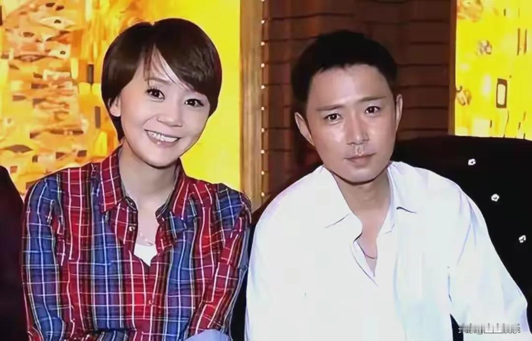 在娱乐圈这个名利场中，高鑫堪称一股清流。结婚16年，他坚持不做饭不洗碗，将生活琐