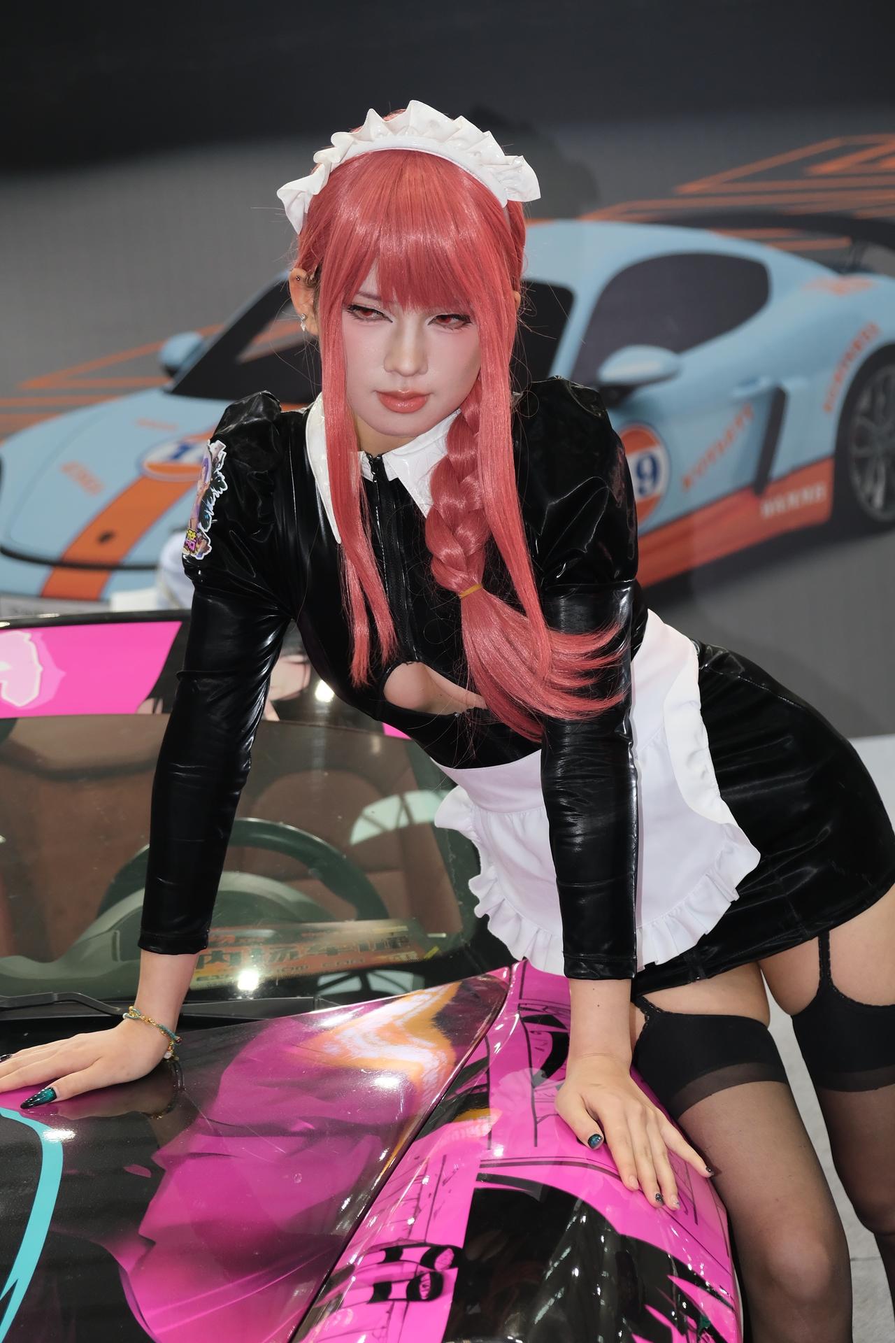 这女生是从动漫里跑出来的！二次元改装车文化动漫车展美女