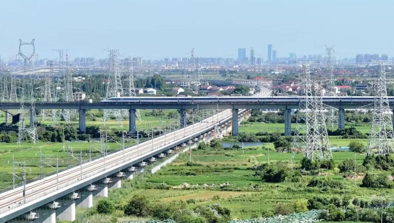 8月11日，昌九高铁启动静态验收，离开通还有几步？说白了，这不是“通车了”，而