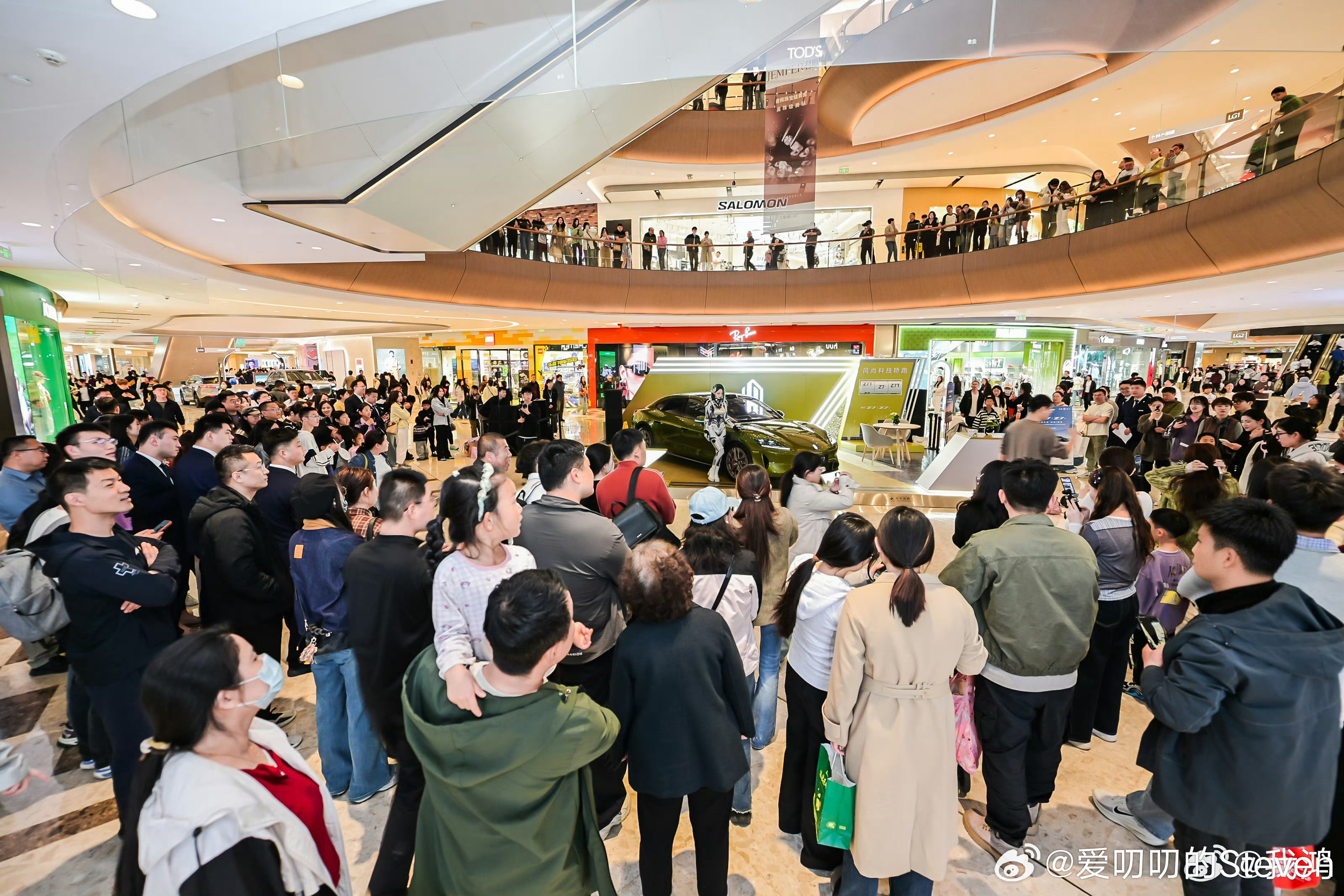 不急不行啊……这个假期商场对比的有点明显啊尚界z7