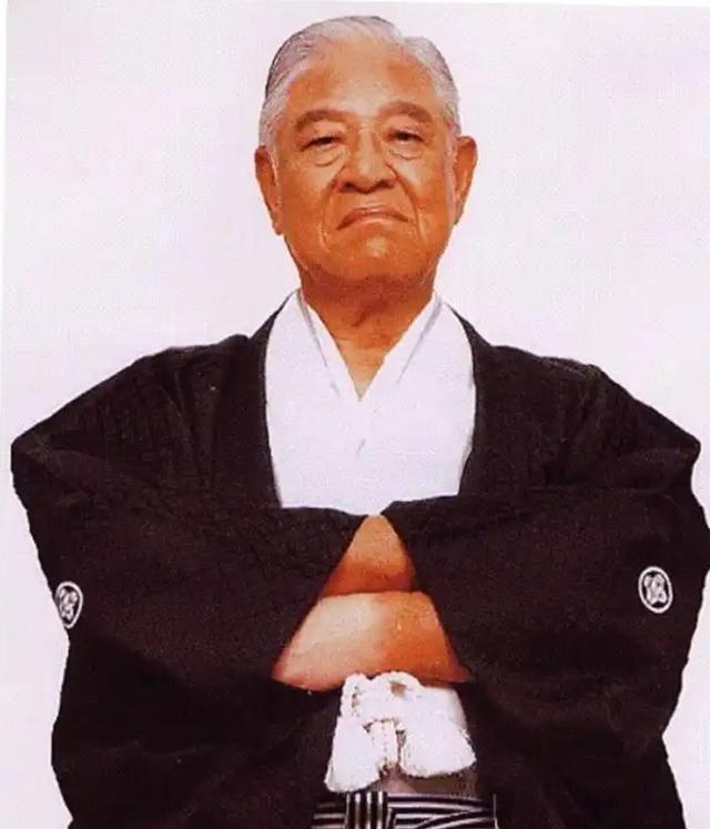 最大的台独分子，再也藏不住尾巴，终于露出来了肮脏的脑袋！原来，最大的台独分子不都