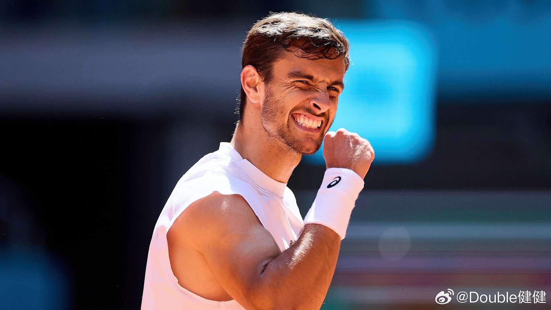 穆塞蒂🇮🇹将在红土赛季中捍卫2200分，这超过了他总排名积分（4265分）的