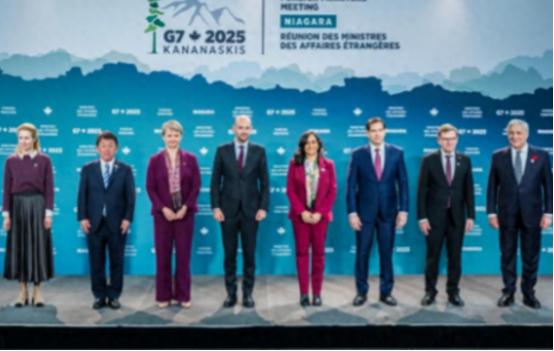 不准中国接俄，也不准中国收台，更不准管制稀土，七国集团最近明确指出，中国不能援助