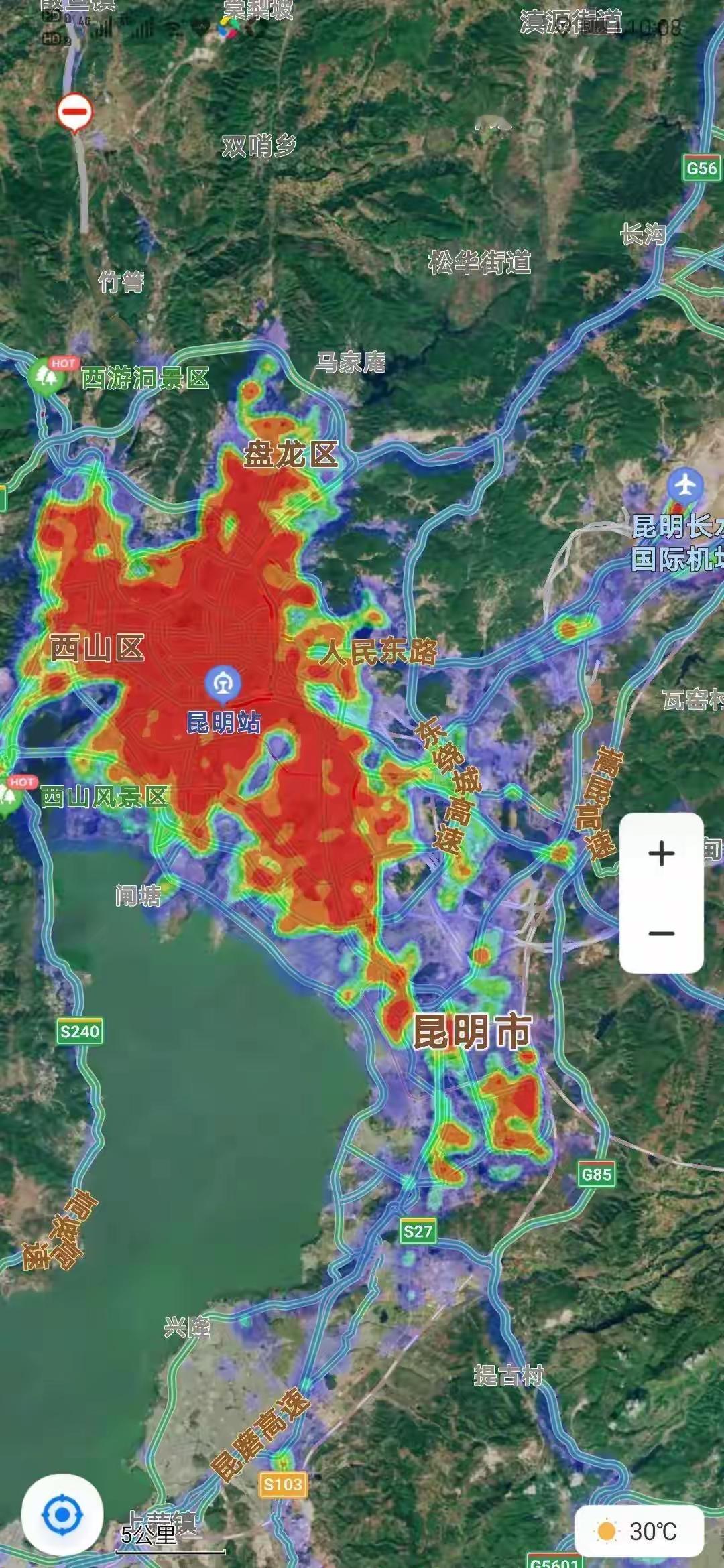 成都一点四万平方千米，昆明二点一万平方千米。多成都3分之1，成都人口两千两百万左