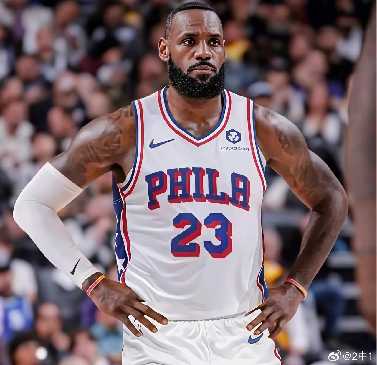 NBA唯一没有经纪人的两个超级巨星。詹姆斯的经纪人是里奇保罗，但里奇保罗的经纪公