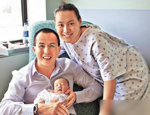 郭嘉文终于把九龙塘那套豪宅卖了。7840万港元成交，比2017年买入价亏了2