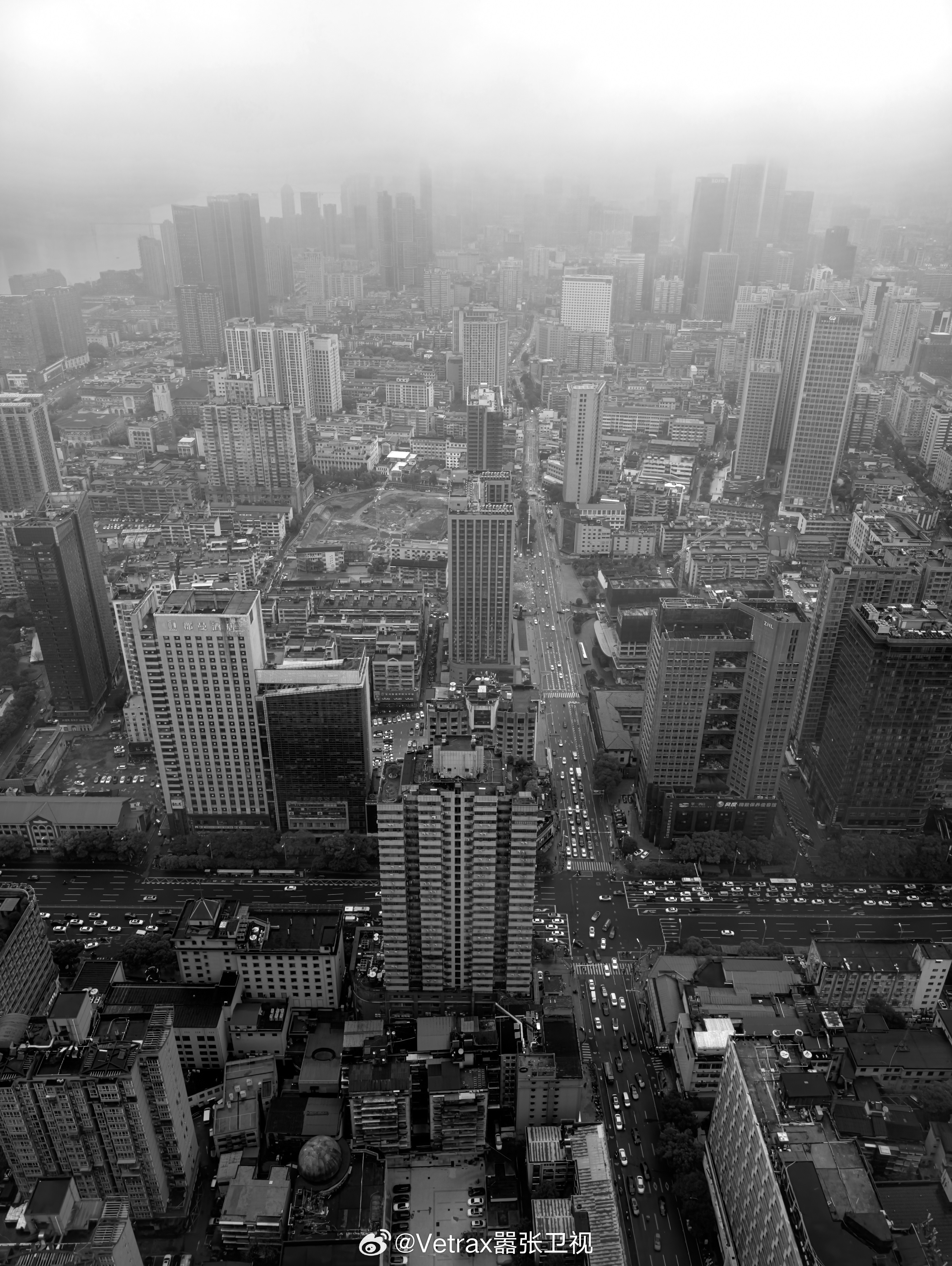 来长沙这么多次，住了N多次梅溪湖，现在终于住了一次IFS楼上……但是长沙