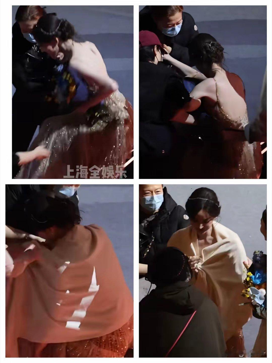 不出意外，意外还是发生了。微博之夜内场，娜扎从领奖台下来走台阶的时候，突然摔到。