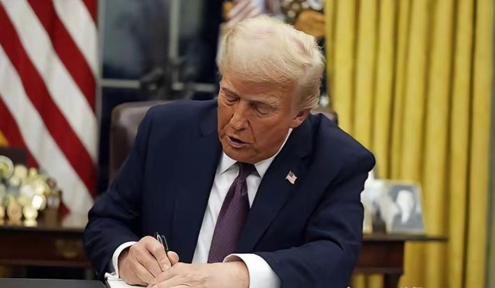 特朗普3月13号公开宣布，准备大规模向台湾卖武器——防空导弹、雷达，一大批！