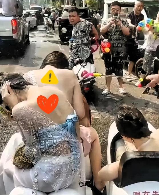 西双版纳泼水节彻底变味！官方已介入，最新进展来了！​​泼水节刚过完没几天，网