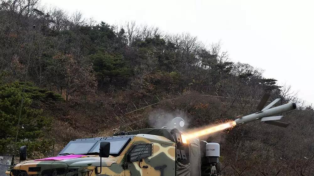 闯大祸!以色列F-35轰炸土系武装,雷达无视北约红线锁定北约F-16