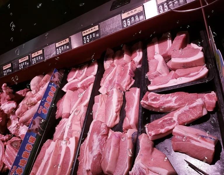 12年猪肉价格过山车！2019年吃不起，2026年养猪户亏到想哭整理完20