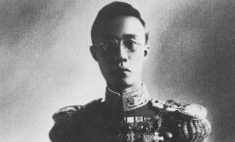1967年10月17日，溥仪在北京因病去世后，他的家人不知道该以何种规格来安葬溥
