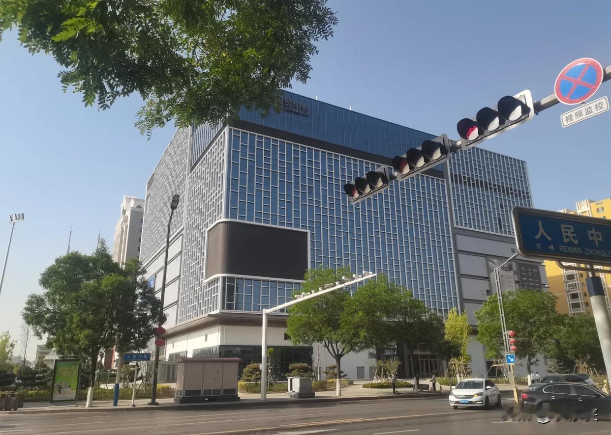 房价要迎来大反弹？2026年，刚需买房或将面对4个“好消息”最近楼市“回暖”的