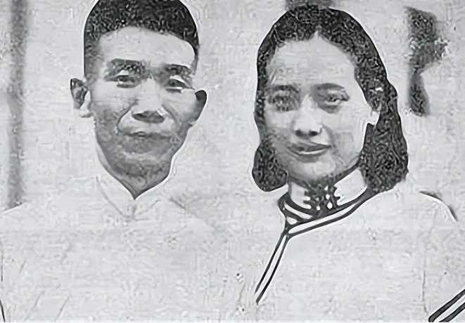 23岁郁达夫逛青楼，对老鸨说：我要年纪大、相貌丑、没人爱的姑娘。 郁达夫出生