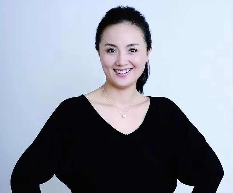 朱媛媛临终前交代辛柏青一件事，不是让他替自己照顾老人，也不是让辛柏青帮忙宣传未开