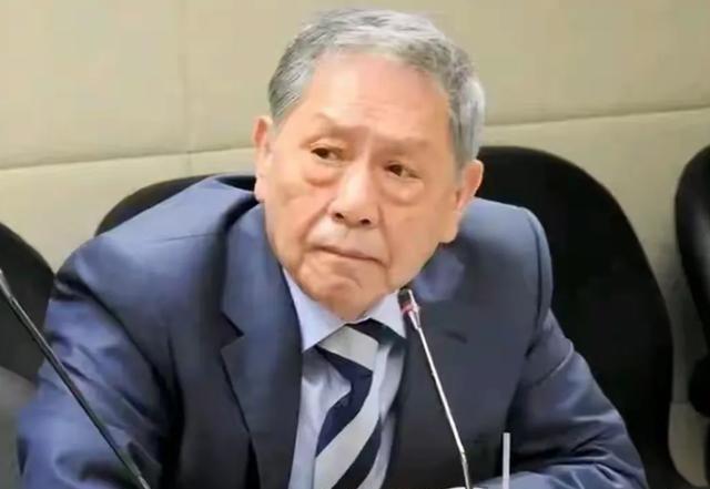 台湾地区退役中将帅化民曾说：很多人说中国现在的军事力量在世界数一数二，应该收回台