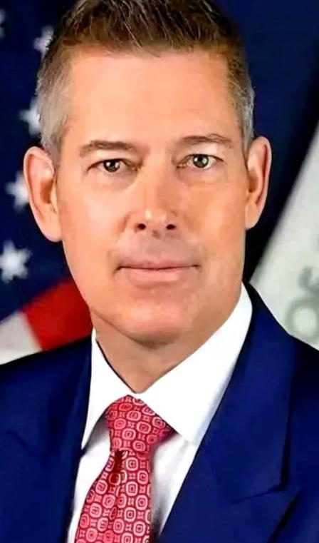 看到一条新闻，后背直发凉。美国交通部长居然公开说，如果情况再没有好转，他们可能被