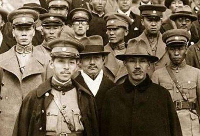 西安事变后，张学良的东北军大多数都被蒋介石找各种各样的理由，缩编了，整个东北军部