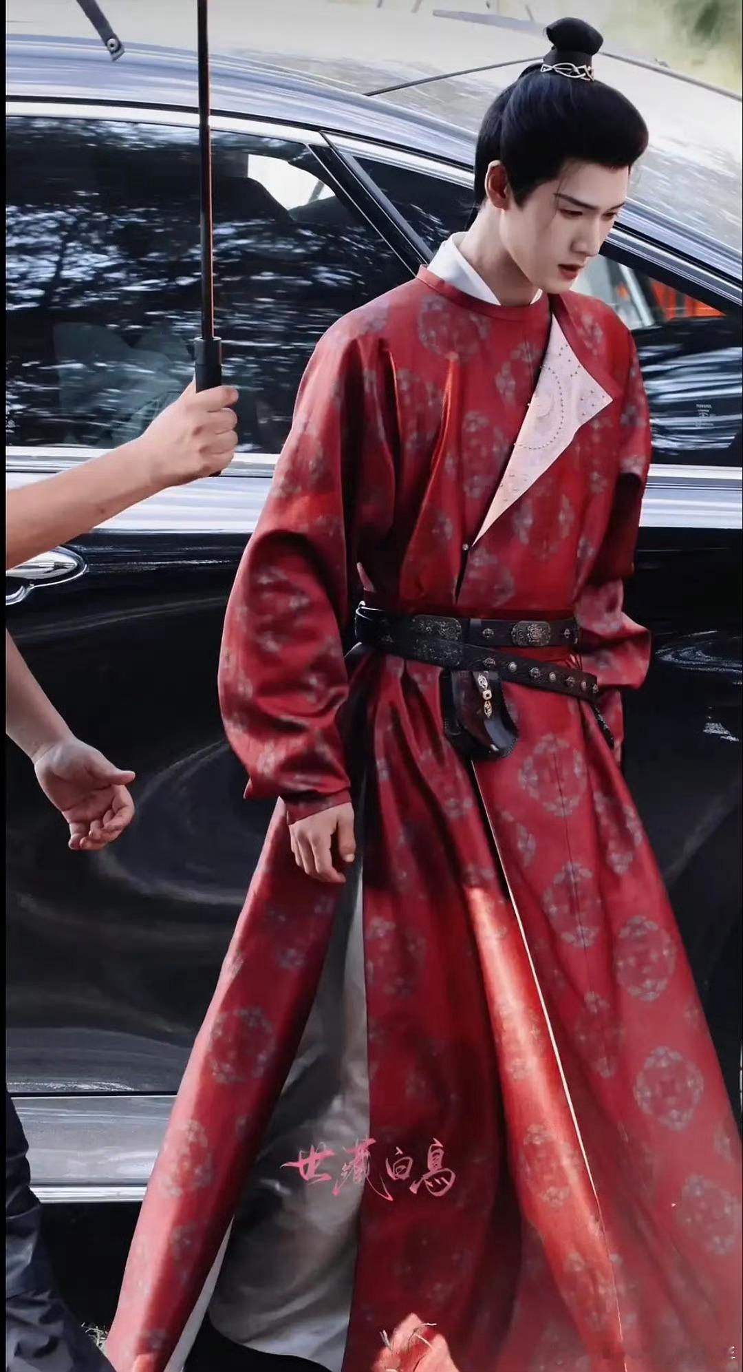 李昀锐言尚尚公主李昀锐言尚路透完全就是天选古人！今天的造型都很惊艳[