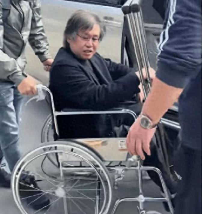 最近,励志歌手郑智化的旧事又被翻了出来。原来他传唱多年的《水手》副歌部分,和日本