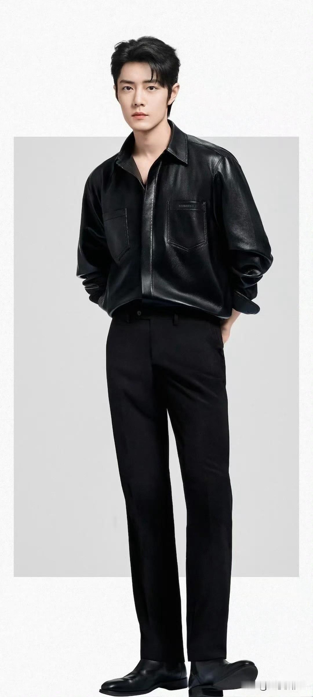 肖战的身材比例太好了，全身图点来看才过瘾，真人立牌[赞][赞][赞]