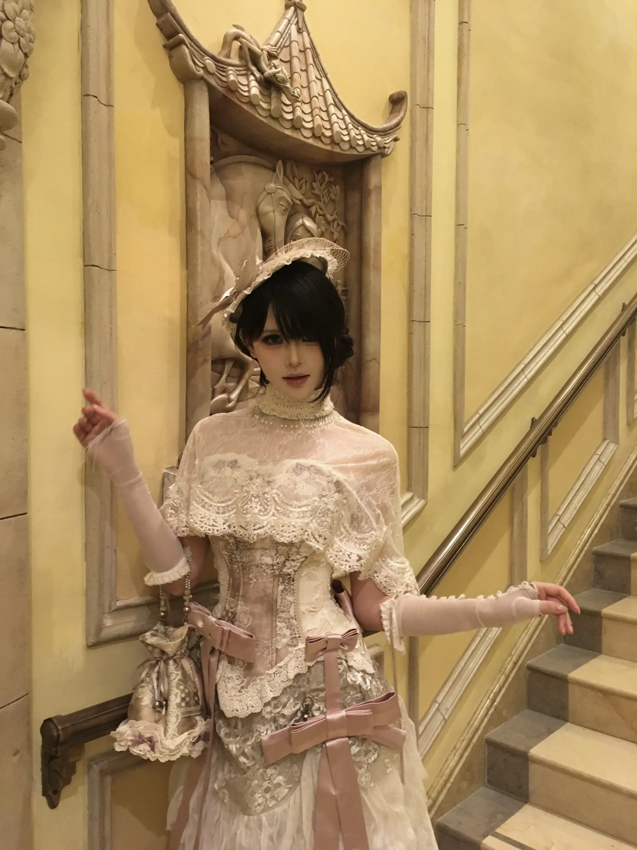 在迪士尼被夸了一天 想要裙子完全盖住脚面特意穿了一双平底鞋 结果鞋子超...