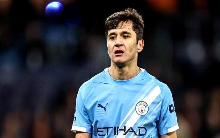 再不用身体吃饭，中卫也卷不动。曼城冬窗砸下4000万欧，只为抢一个20岁的